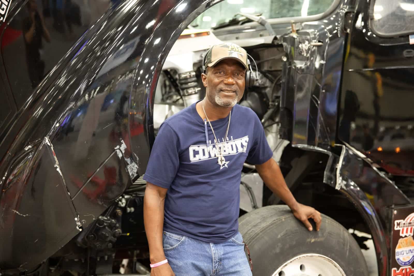 Un camionneur de troisième génération partage sa passion pour le camionnage et Powerloop