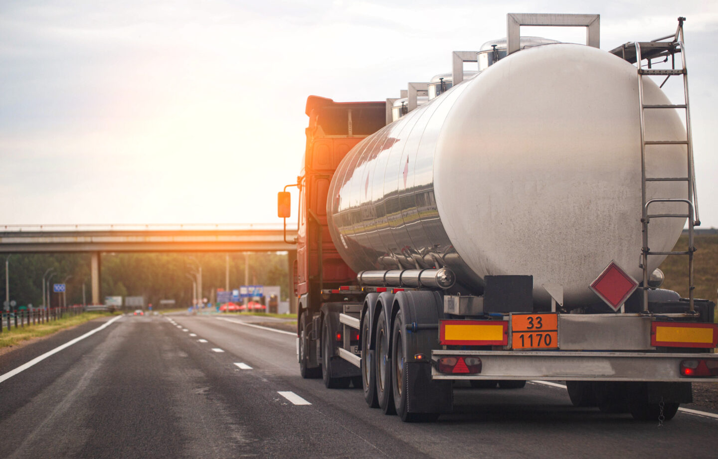 Navigating the complexities of chemical logistics: The power of flexible freight for supply chain resilience